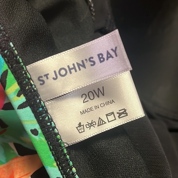 St John’s Bay Swimsuit Tropical One Piece Plus 20W New - Picture 5 of 7